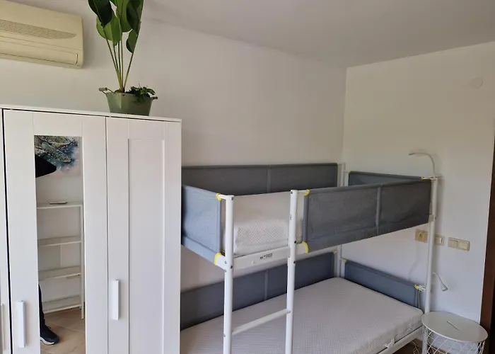 Апартаменты Sunbreeze Living *