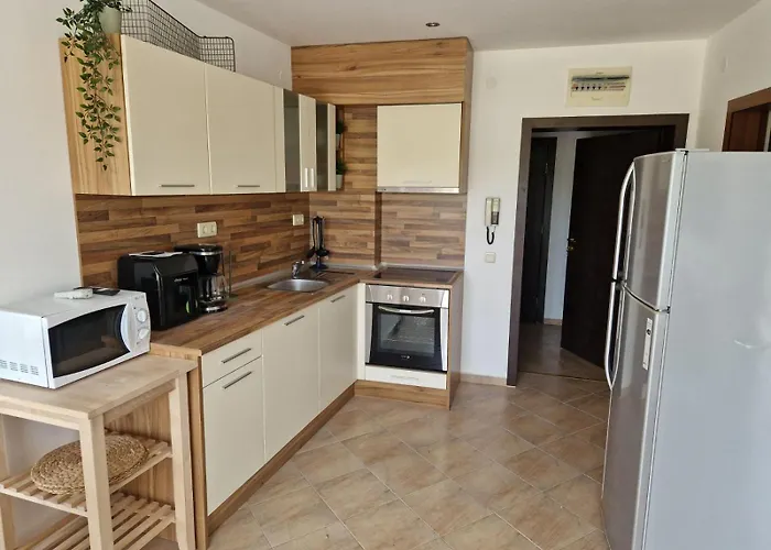 Апартаменты Sunbreeze Living