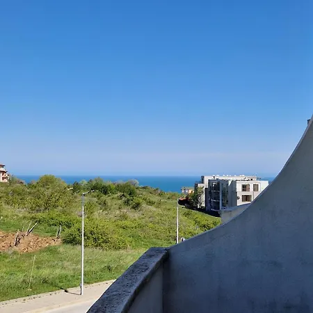 Sunbreeze Living Apartment